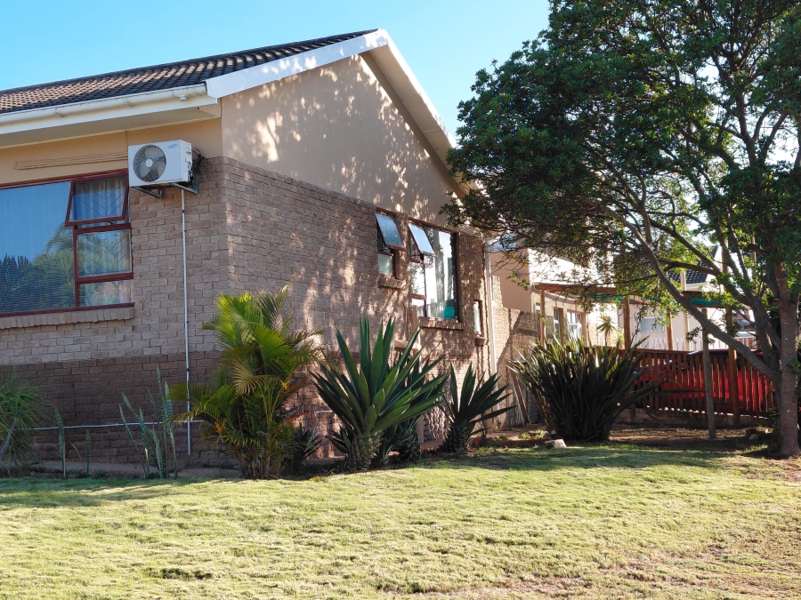 3 Bedroom Property for Sale in Strelitzia Park Eastern Cape